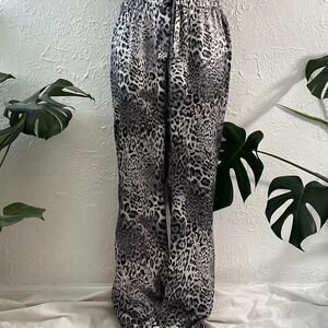 Victoria secret Women's leopard print Pajamas